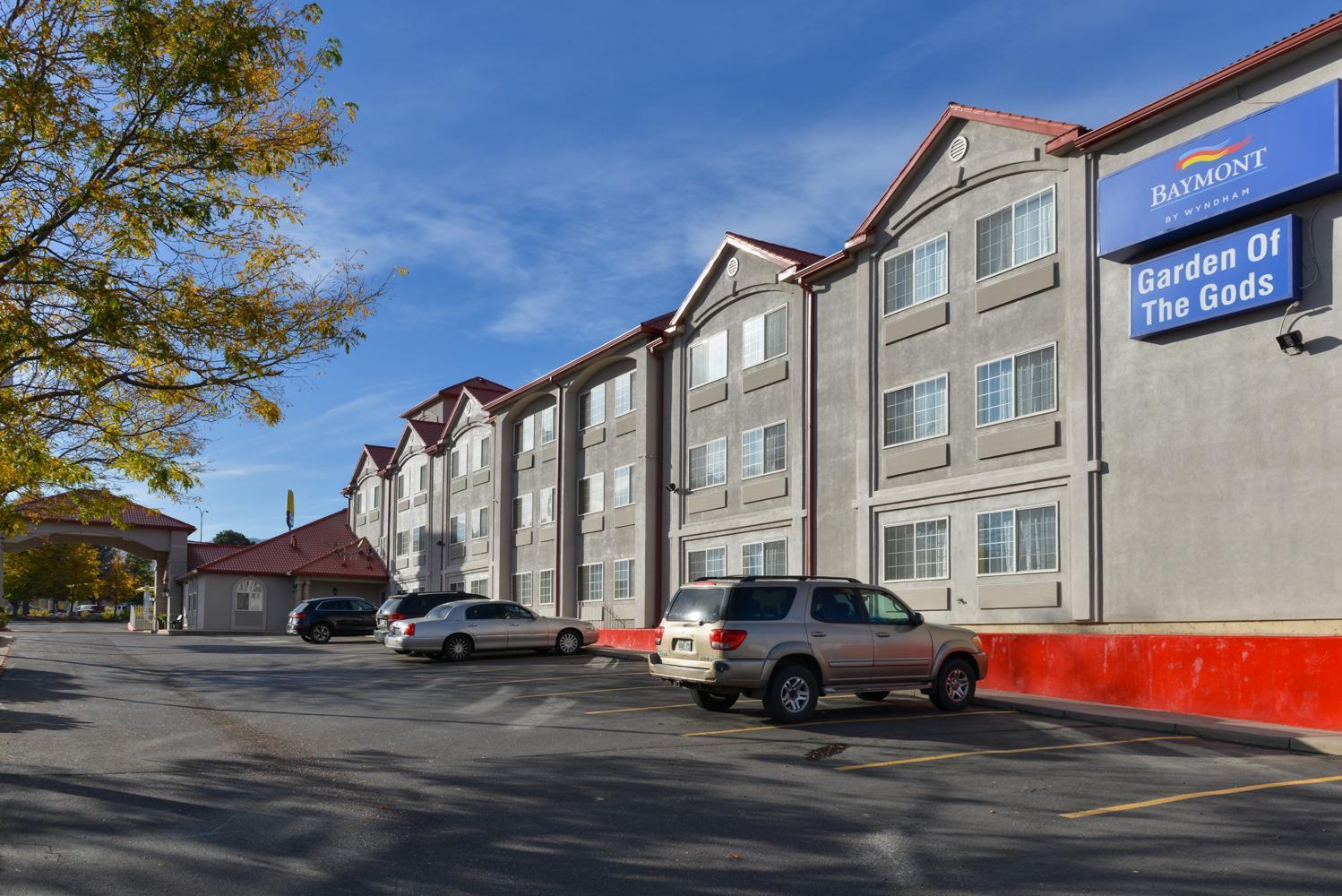 Baymont By Wyndham Garden Of The Gods Colorado Springs Hotel Exterior photo