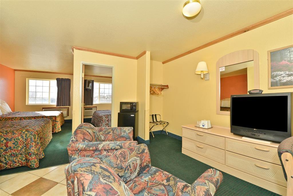 Baymont By Wyndham Garden Of The Gods Colorado Springs Hotel Room photo