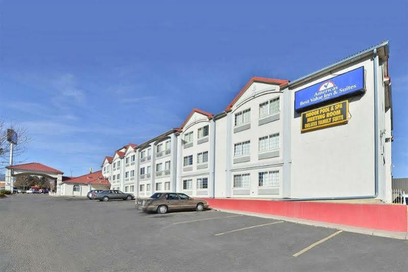Baymont By Wyndham Garden Of The Gods Colorado Springs Hotel Exterior photo